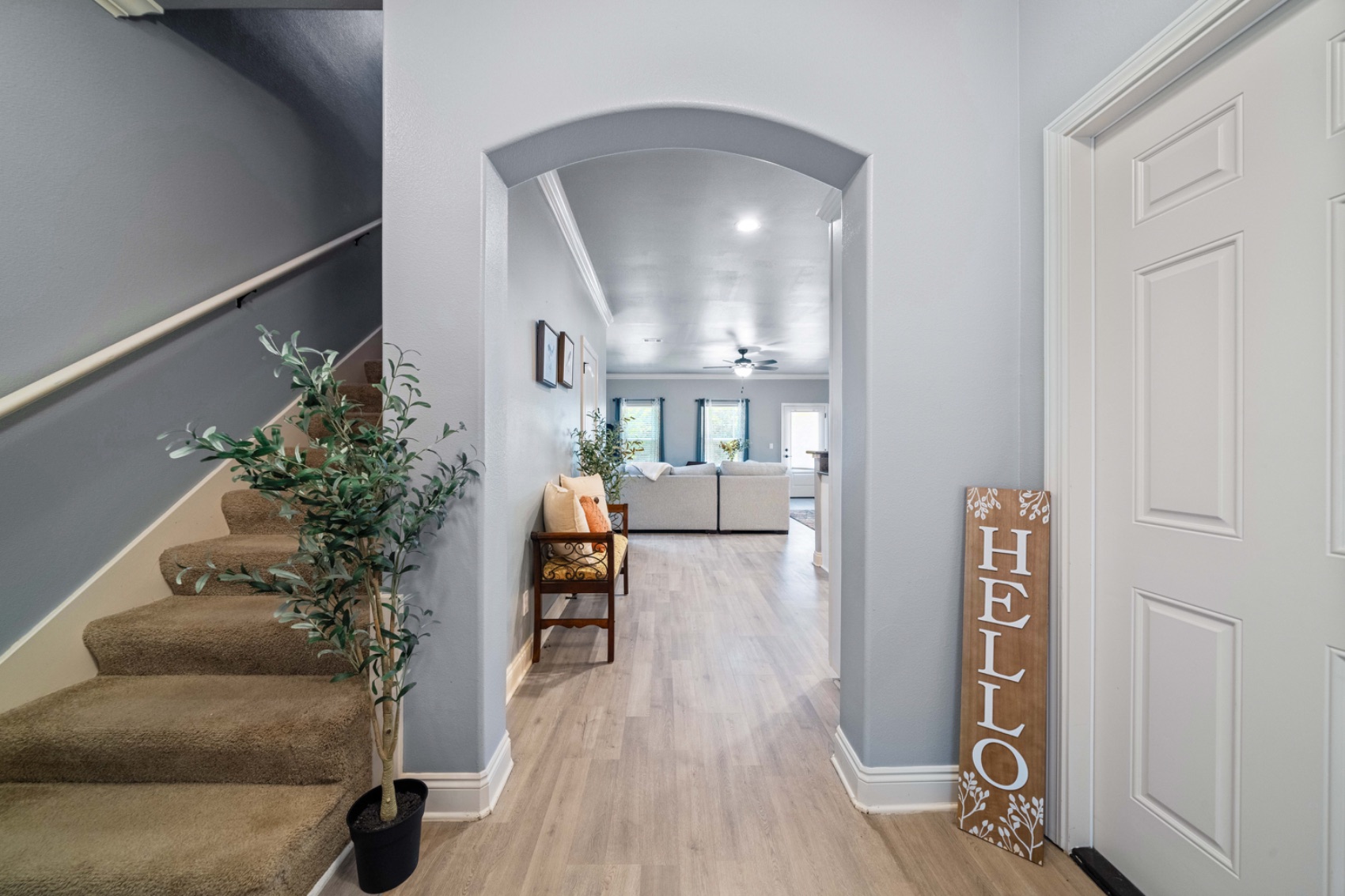 Sound Haven Townhome — entry foyer