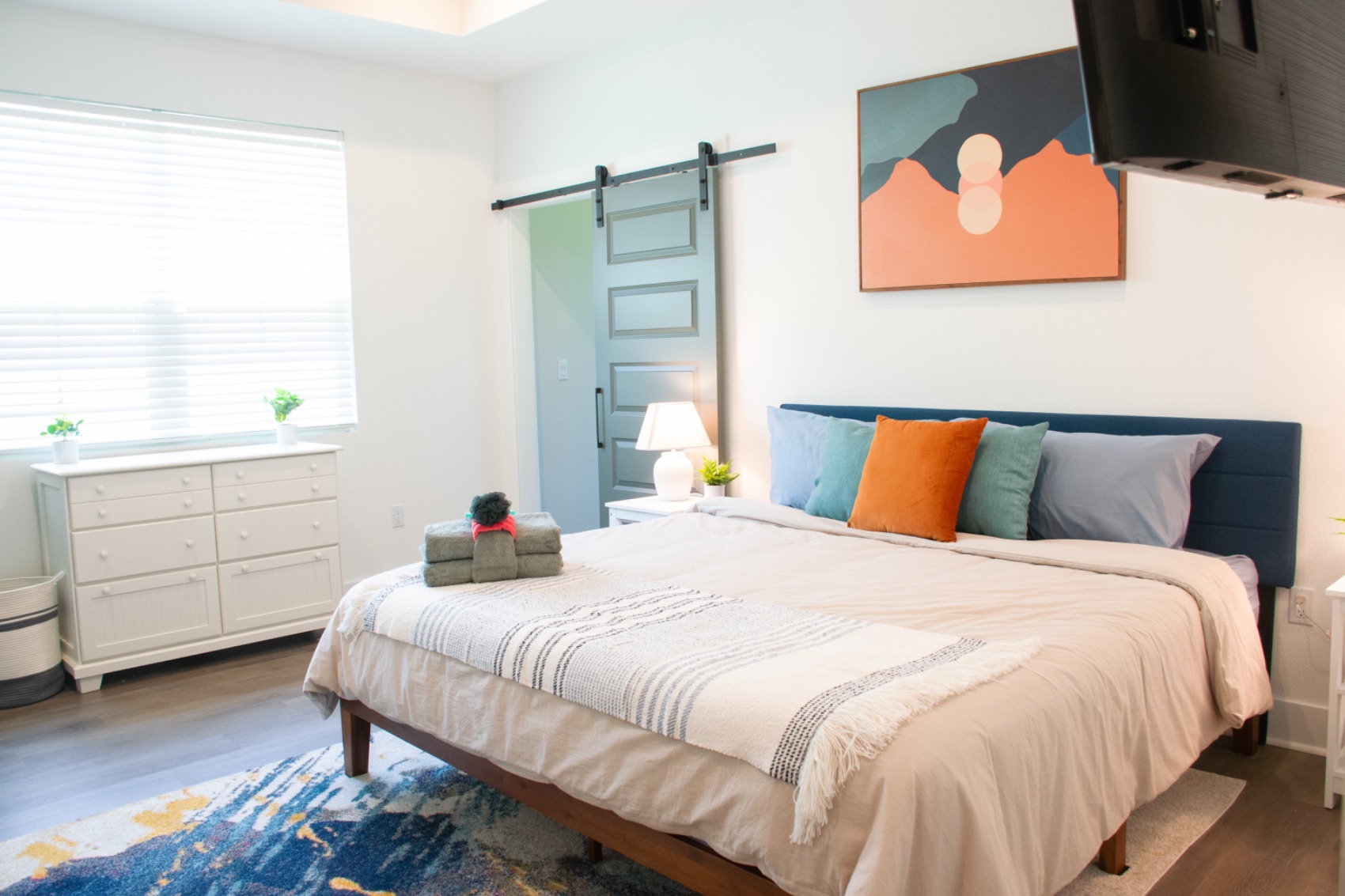 The Yellow Door — king bedroom